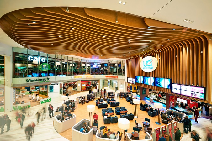 picture of the main resting area in Shopping City Sud
